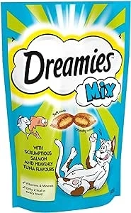 Dreamies Cat Treats, Tasty Snacks with Scrumptious Salmon and heavenly Tuna, 8 Pouches of 60 g