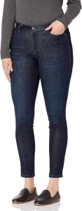 Amazon Essentials Women's Mid-Rise Curvy Skinny Jean