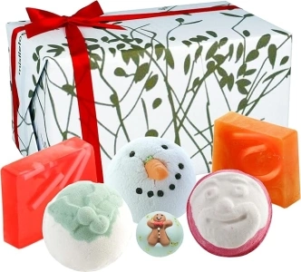 Bomb Cosmetics Mistletoe Kisses Handmade Wrapped Bath & Body Gift Pack, Contains 6-Pieces, 710 g