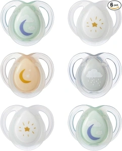 Tommee Tippee Nighttime Dummies, 0-6months, 6 pack of glow in the dark Dummiess with symmetrical silicone baglet