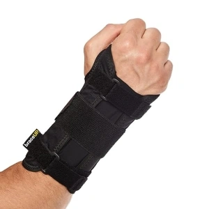 BraceUP Wrist Support Brace with Metal Hand Splint for Carpal Tunnel Wrist Support, Left or Right Hand Support and Tendonitis Arthritis Pain Relief - for Men and Women (L/XL, Right Hand)