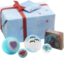 Bomb Cosmetics Free Spirit Handmade Wrapped Bath & Body Gift Pack, Contains 5-Pieces, 480 g